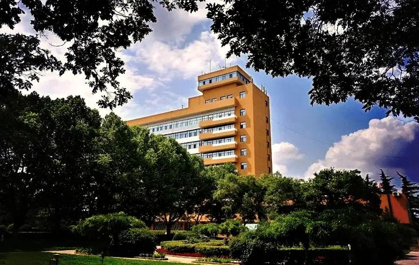 歡迎加入蘭州石化職業(yè)技術(shù)大學(xué)，探索計算機(jī)軟件技術(shù)開發(fā)的無限可能